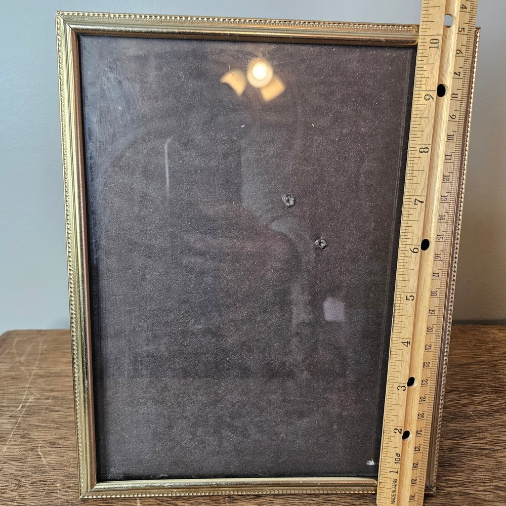 Vintage Gold Metal 8x10 Picture Frame Beaded Edge Tabletop Easel Back‎